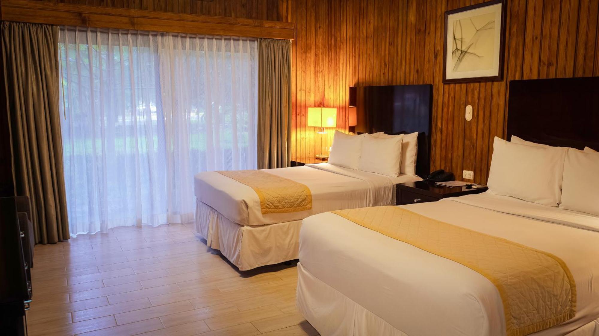 La Ensenada Beach Resort Tela Bagian luar foto